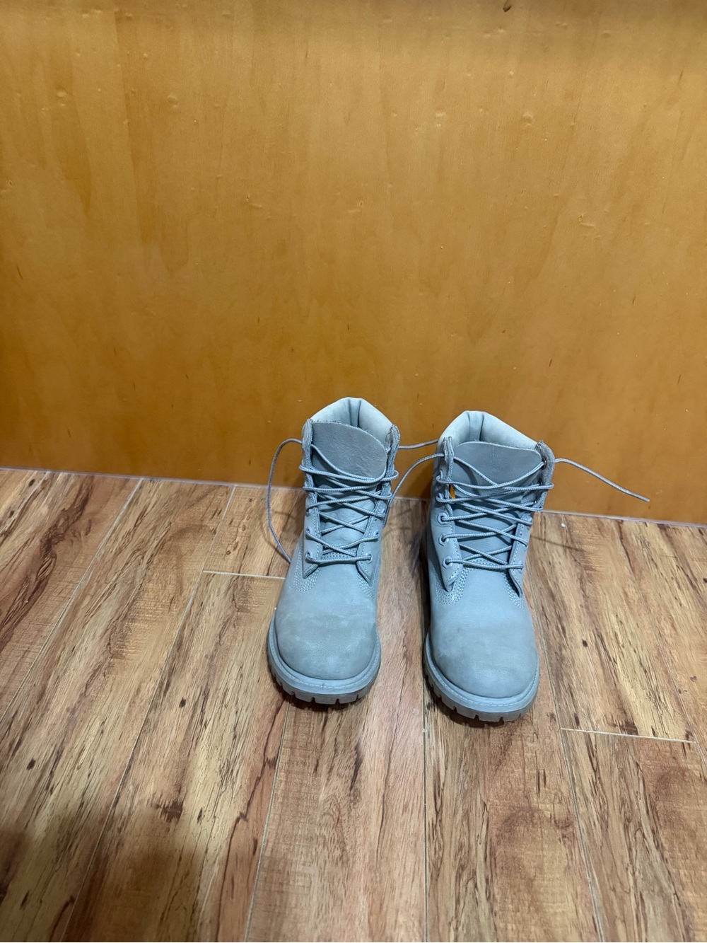 Timberland aWomen’s Lace-Up Suede Ankle Boots - Light Gray
